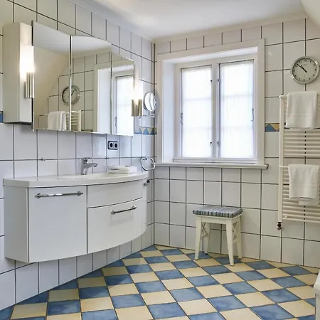 Lunhues Lucia Dunsum