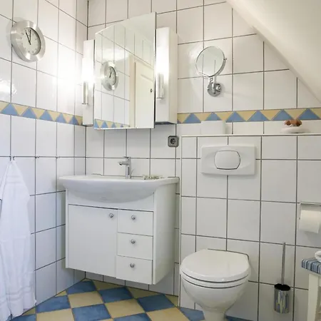 Lunhues Lucia Dunsum